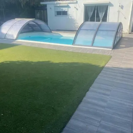 Bas De Avec Piscine Et Jardin Σπίτι διακοπών *
