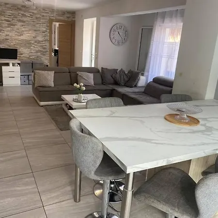 Tatil Evi Bas De Avec Piscine Et Jardin *